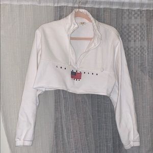 Brandy Melville Cropped crew neck